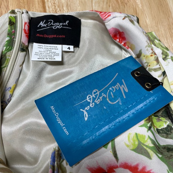 Mac Duggal NWT Floral Faux Wrap Flutter Sleeve A-line Gown Size 4 Jewel Belt - Picture 4 of 10